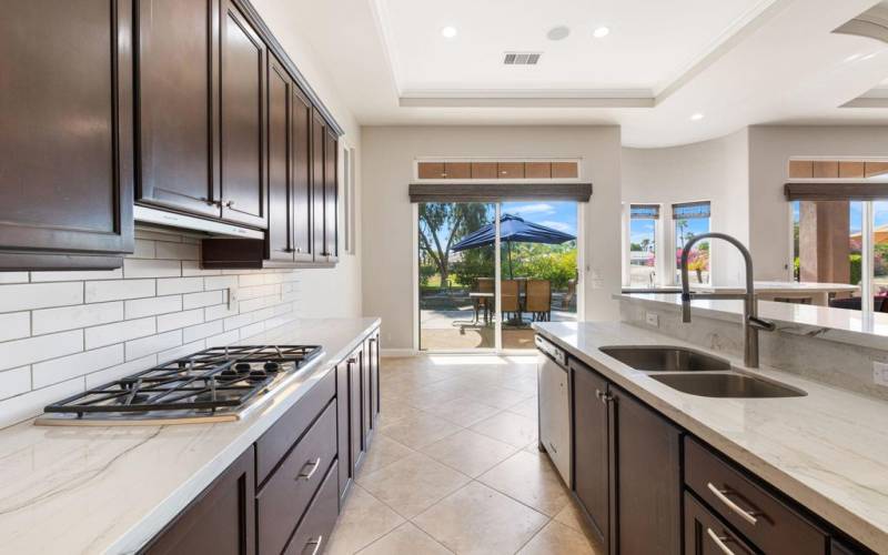 Kitchen and Breakfast Area