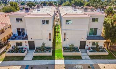 17158 Chatsworth Street 4, Granada Hills, California 91344, 3 Bedrooms Bedrooms, ,2 BathroomsBathrooms,Residential Lease,Rent,17158 Chatsworth Street 4,SR24214061