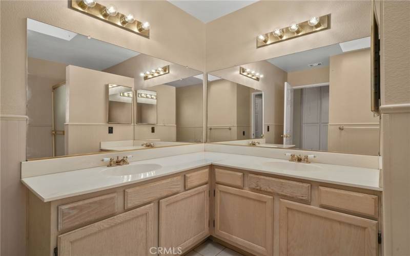 Executive Bathroom