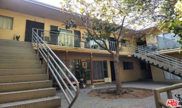 4106 ROSEWOOD Avenue 7, Los Angeles, California 90004, 2 Bedrooms Bedrooms, ,1 BathroomBathrooms,Residential Lease,Rent,4106 ROSEWOOD Avenue 7,24453803