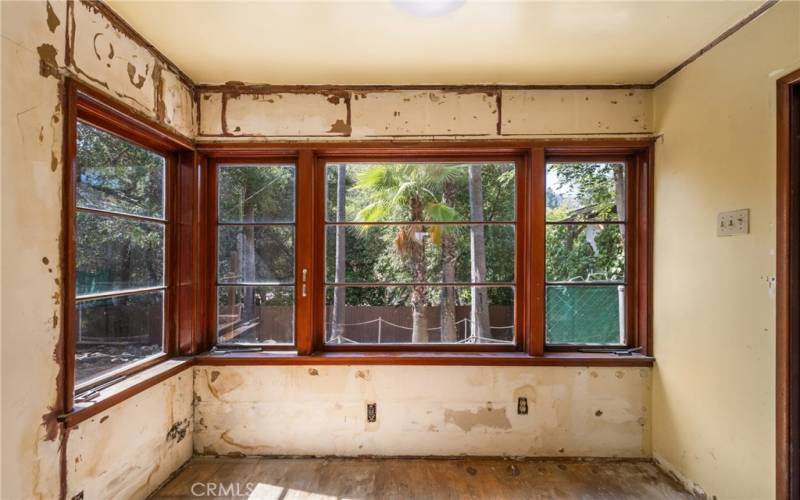 Kitchen windows to back