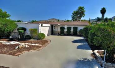 14333 Lolin Ln, Poway, California 92064, 3 Bedrooms Bedrooms, ,2 BathroomsBathrooms,Residential,Buy,14333 Lolin Ln,240024632SD