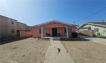 125 N Santa Fe Avenue, Compton, California 90221, 4 Bedrooms Bedrooms, ,1 BathroomBathrooms,Residential,Buy,125 N Santa Fe Avenue,IV24217115