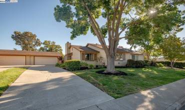 4341 Golf Dr, Livermore, California 94551, 2 Bedrooms Bedrooms, ,1 BathroomBathrooms,Residential,Buy,4341 Golf Dr,41076581