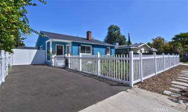 5724 Halbrent Avenue, Sherman Oaks, California 91411, 3 Bedrooms Bedrooms, ,1 BathroomBathrooms,Residential Lease,Rent,5724 Halbrent Avenue,SR24214636