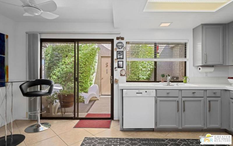 Breakfast area in Kitchen