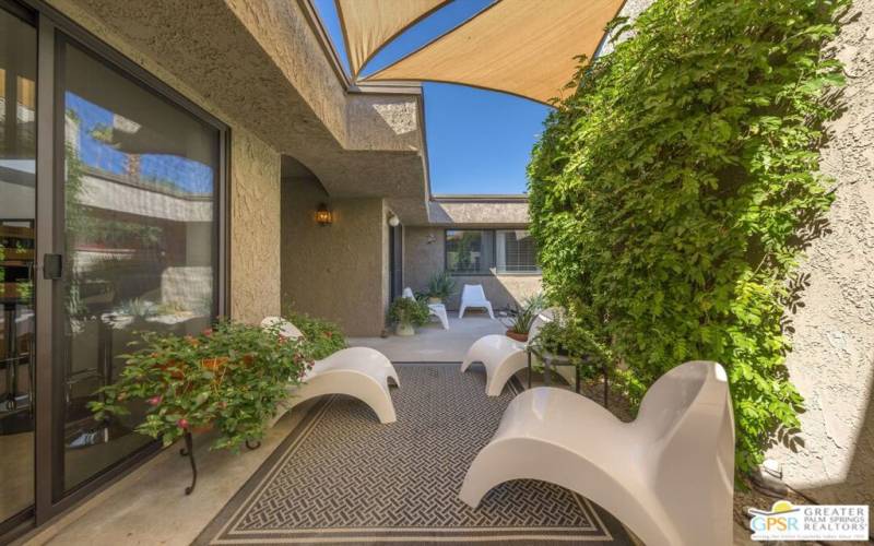 Front patio with Kitchen access