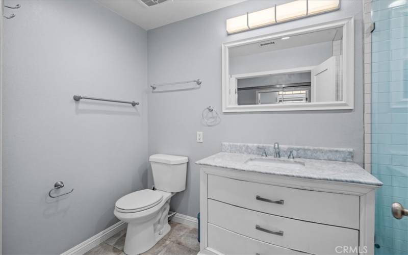 2nd Bathroom