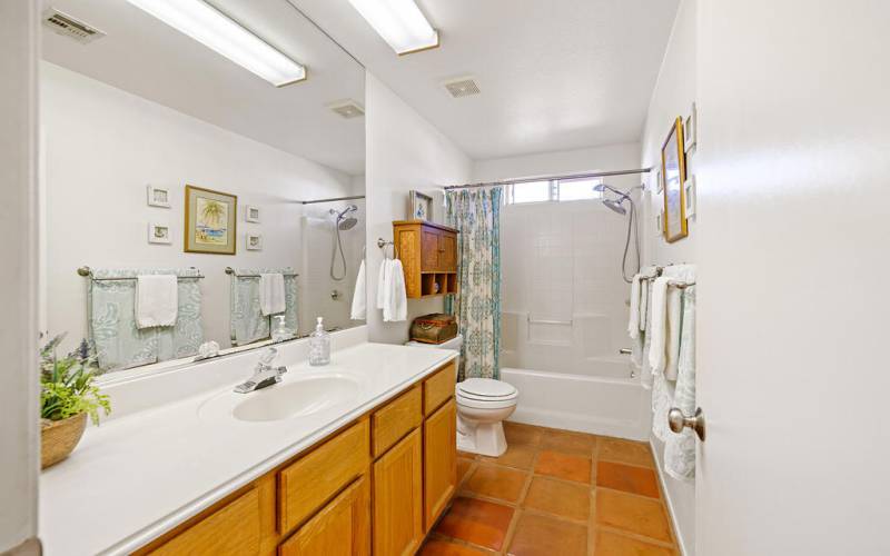 Guest Bath-Full Bath