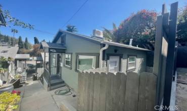 2127 Glendale Boulevard, Silver Lake, California 90039, ,1 BathroomBathrooms,Residential Lease,Rent,2127 Glendale Boulevard,GD24209673