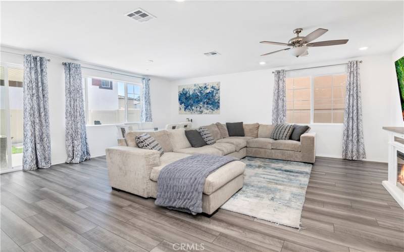 Living, Dining Room combo