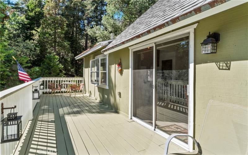 Front upper deck, dining side