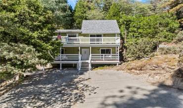 26270 Thunderbird Drive, Lake Arrowhead, California 92352, 3 Bedrooms Bedrooms, ,2 BathroomsBathrooms,Residential,Buy,26270 Thunderbird Drive,RW24216209