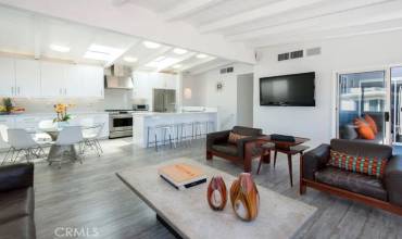 224 39th Street, Manhattan Beach, California 90266, 4 Bedrooms Bedrooms, ,3 BathroomsBathrooms,Residential Lease,Rent,224 39th Street,SB24217262