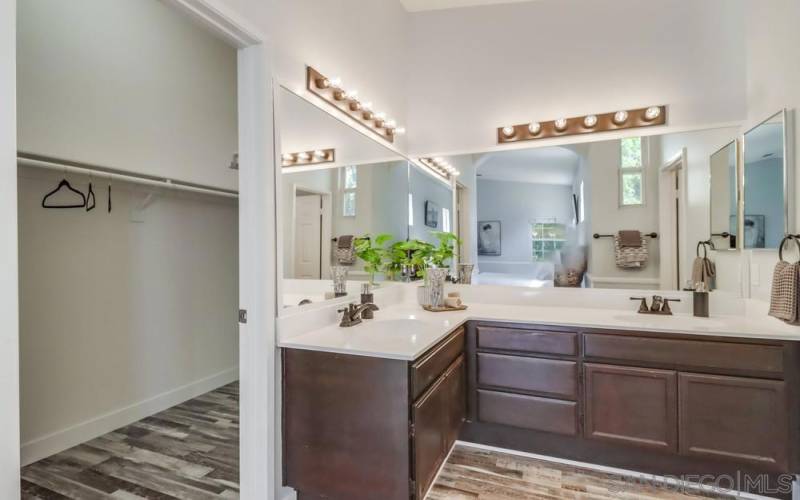 Ensuite with double sinks & huge closet.  Makes getting ready a breeze