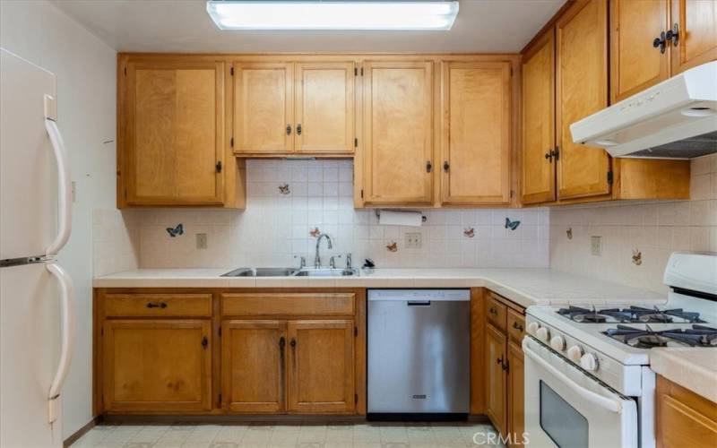 Kitchen. Check out the butterflies!