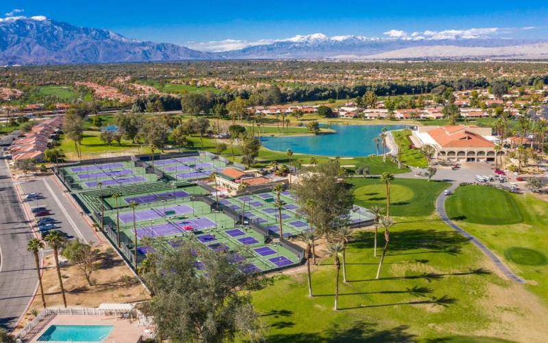 Resorter lake and tennis