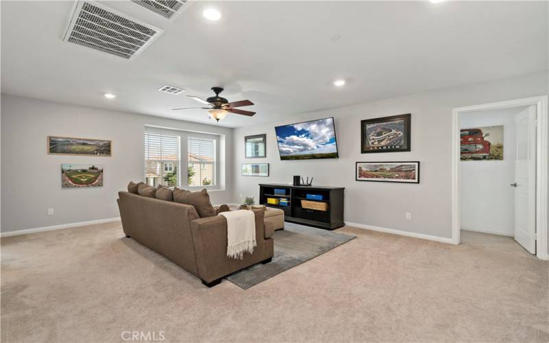 Upstairs loft/bonus room