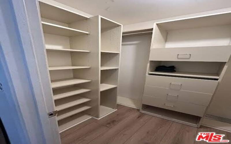 walk in closets in both bedrooms.