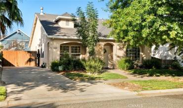 Large Driveway with electric gate!