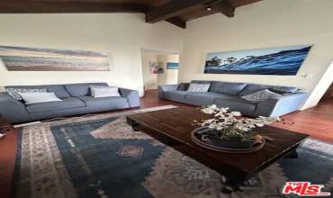 319 Ocean Front Walk 2, Venice, California 90291, 3 Bedrooms Bedrooms, ,2 BathroomsBathrooms,Residential Lease,Rent,319 Ocean Front Walk 2,24454853