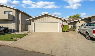 330 Donnas Lane, Hollister, California 95023, 2 Bedrooms Bedrooms, ,2 BathroomsBathrooms,Residential,Buy,330 Donnas Lane,ML81979072