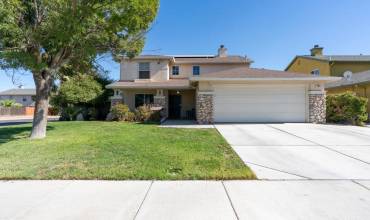 702 Harlequin Court, Los Banos, California 93635, 4 Bedrooms Bedrooms, ,2 BathroomsBathrooms,Residential,Buy,702 Harlequin Court,ML81984151