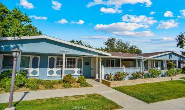 19139 Avenue Of The Oaks C, Newhall, California 91321, 2 Bedrooms Bedrooms, ,1 BathroomBathrooms,Residential,Buy,19139 Avenue Of The Oaks C,SR24217253