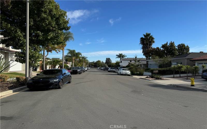 Large Street that can accommodate Guest Cars.