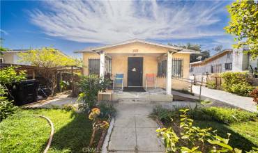 350 E 56th Street, Los Angeles, California 90011, 3 Bedrooms Bedrooms, ,2 BathroomsBathrooms,Residential,Buy,350 E 56th Street,SR24214779