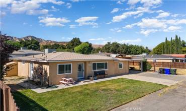 27819 Ferguson Drive, Castaic, California 91384, 3 Bedrooms Bedrooms, ,1 BathroomBathrooms,Residential,Buy,27819 Ferguson Drive,SR24214731