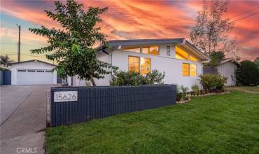 Detached Garage perfect for ADU. Long driveway as well.