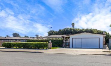 236 Harben Circle, Marina, California 93933, 3 Bedrooms Bedrooms, ,2 BathroomsBathrooms,Residential,Buy,236 Harben Circle,ML81970893