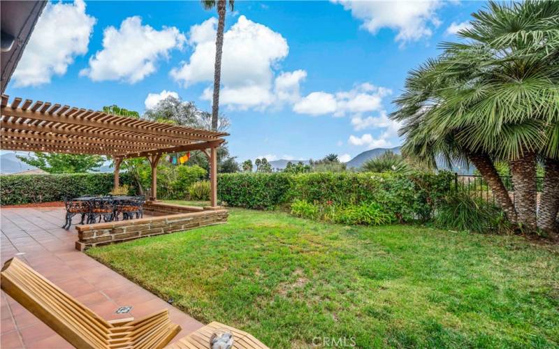 Ultra private yard with mountain views