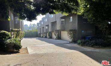 1083 1/2 W Kensington Road, Los Angeles, California 90026, 2 Bedrooms Bedrooms, ,1 BathroomBathrooms,Residential Lease,Rent,1083 1/2 W Kensington Road,24454533