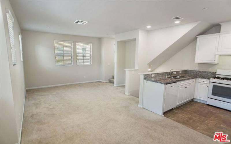 Dining area to Living room.