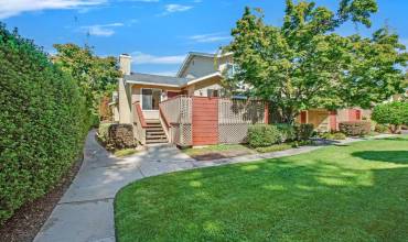 32 Sanderling Court, Campbell, California 95008, 2 Bedrooms Bedrooms, ,1 BathroomBathrooms,Residential,Buy,32 Sanderling Court,ML81984103