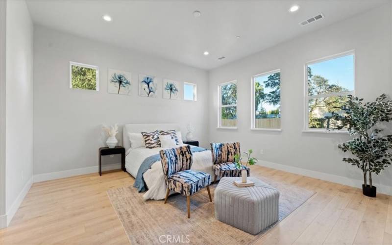 Model Home Staged

Master Bedroom