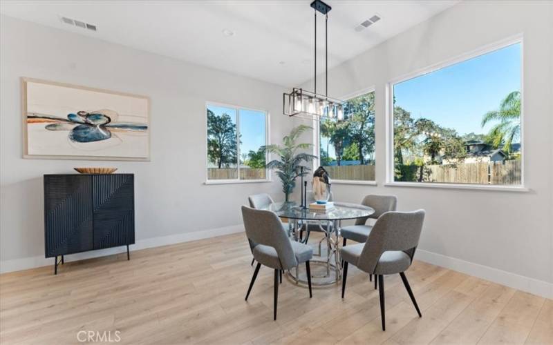 Model Home Staged

Dining Area