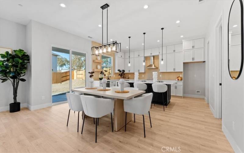 Model Home Staged

Dining Area