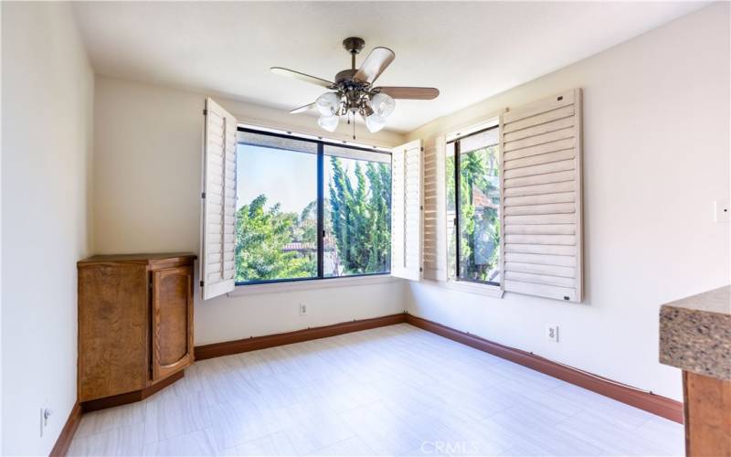 Sunny Breakfast nook