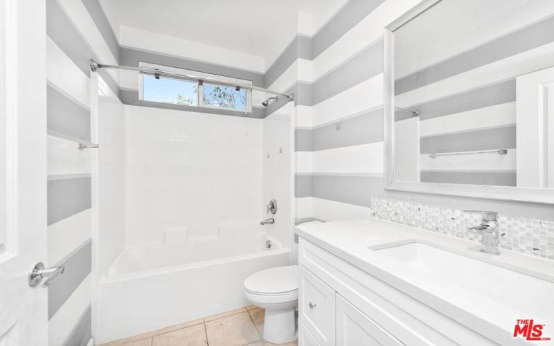 Model Home Designed Full Bathroom