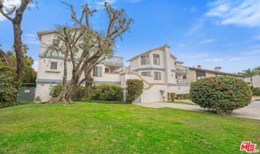 4751 E Pacific Coast Highway 4, Long Beach, California 90804, 2 Bedrooms Bedrooms, ,2 BathroomsBathrooms,Residential,Buy,4751 E Pacific Coast Highway 4,24453143