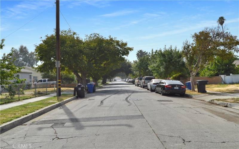 Sepulveda Ave looking south