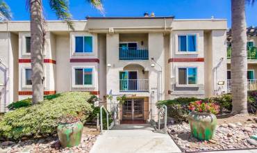 4452 Mentone Street 206, San Diego, California 92107, 2 Bedrooms Bedrooms, ,2 BathroomsBathrooms,Residential,Buy,4452 Mentone Street 206,PW24176694