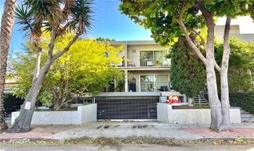 622 Westmount Dr D, West Hollywood, California 90069, 2 Bedrooms Bedrooms, ,1 BathroomBathrooms,Residential Lease,Rent,622 Westmount Dr D,SR24218699