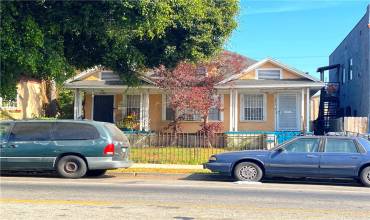 1241 E Adams Boulevard, Los Angeles, California 90011, 2 Bedrooms Bedrooms, ,2 BathroomsBathrooms,Residential,Buy,1241 E Adams Boulevard,CV24212976