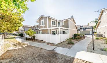 1650 S Campus Avenue 12, Ontario, California 91761, 2 Bedrooms Bedrooms, ,2 BathroomsBathrooms,Residential,Buy,1650 S Campus Avenue 12,IV24209894