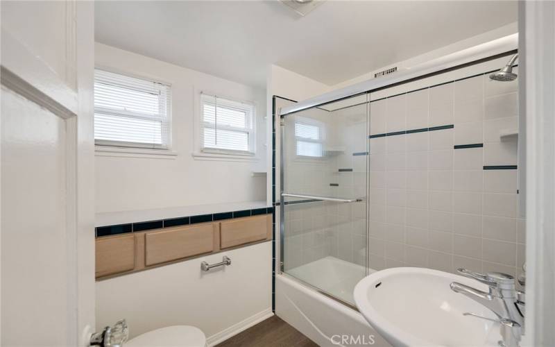 primary en suite bath