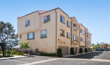 1574 Fortaleza Way 25, Vista, California 92081, 3 Bedrooms Bedrooms, ,3 BathroomsBathrooms,Residential,Buy,1574 Fortaleza Way 25,240021271SD